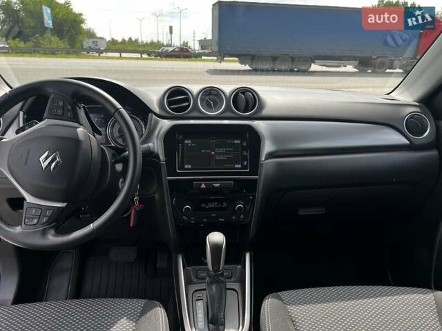 Синий Сузуки Витара, объемом двигателя 1.59 л и пробегом 21 тыс. км за 20700 $, фото 13 на Automoto.ua