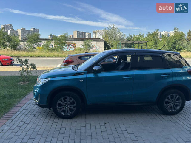 Синий Сузуки Витара, объемом двигателя 1.59 л и пробегом 41 тыс. км за 19000 $, фото 2 на Automoto.ua