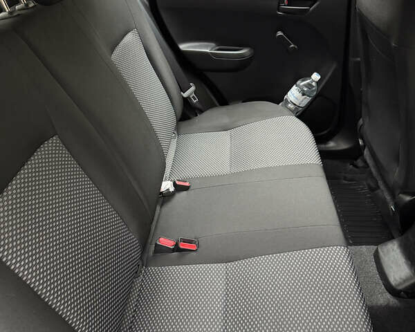 Синий Сузуки Витара, объемом двигателя 1.59 л и пробегом 19 тыс. км за 19000 $, фото 7 на Automoto.ua