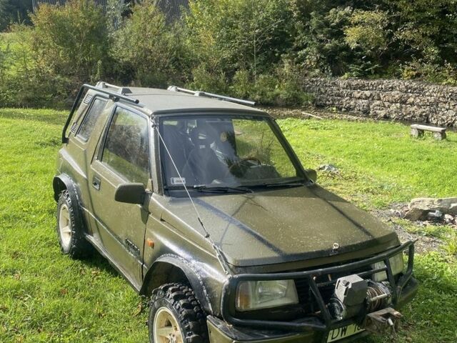 Зеленый Сузуки Витара, объемом двигателя 1.6 л и пробегом 200 тыс. км за 2100 $, фото 8 на Automoto.ua