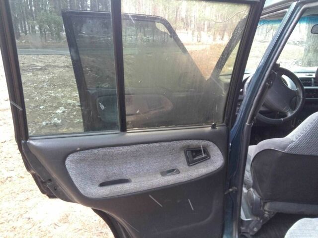 Зеленый Сузуки Витара, объемом двигателя 2 л и пробегом 480 тыс. км за 3800 $, фото 19 на Automoto.ua