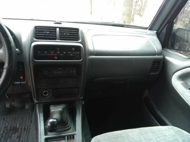 Зеленый Сузуки Витара, объемом двигателя 2 л и пробегом 480 тыс. км за 3800 $, фото 17 на Automoto.ua