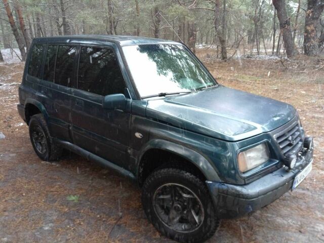 Зеленый Сузуки Витара, объемом двигателя 2 л и пробегом 480 тыс. км за 3800 $, фото 1 на Automoto.ua