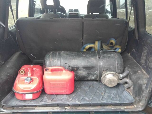 Зеленый Сузуки Витара, объемом двигателя 2 л и пробегом 480 тыс. км за 3800 $, фото 10 на Automoto.ua