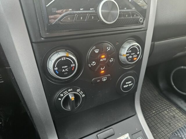 Зеленый Сузуки Витара, объемом двигателя 1.9 л и пробегом 252 тыс. км за 3750 $, фото 14 на Automoto.ua