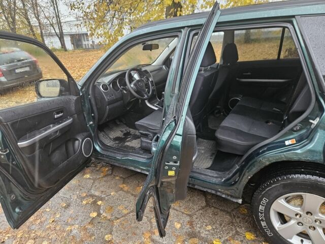 Зеленый Сузуки Витара, объемом двигателя 1.9 л и пробегом 252 тыс. км за 3750 $, фото 7 на Automoto.ua