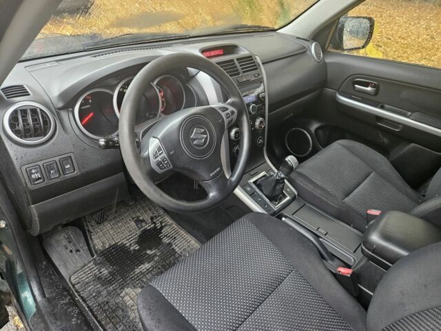 Зеленый Сузуки Витара, объемом двигателя 1.9 л и пробегом 252 тыс. км за 3750 $, фото 11 на Automoto.ua