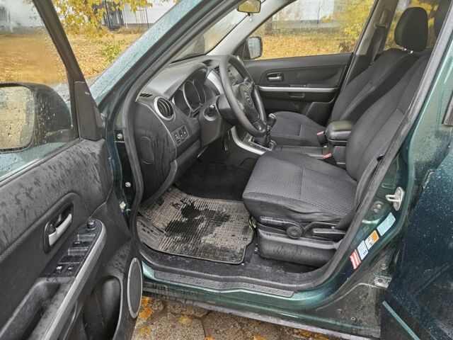 Зеленый Сузуки Витара, объемом двигателя 1.9 л и пробегом 252 тыс. км за 3750 $, фото 10 на Automoto.ua