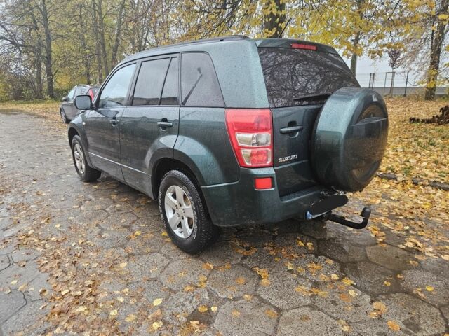 Зеленый Сузуки Витара, объемом двигателя 1.9 л и пробегом 252 тыс. км за 3750 $, фото 3 на Automoto.ua