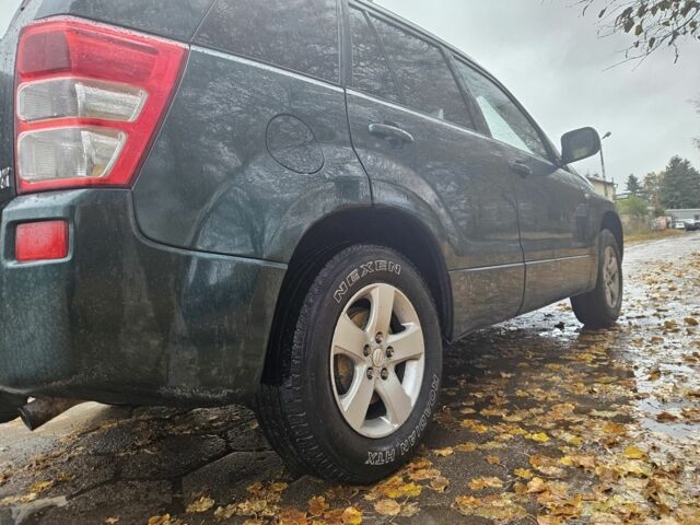 Зеленый Сузуки Витара, объемом двигателя 1.9 л и пробегом 252 тыс. км за 3750 $, фото 5 на Automoto.ua