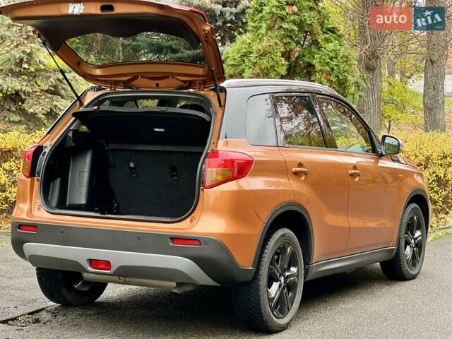 Помаранчевий Сузукі Вітара, об'ємом двигуна 1.37 л та пробігом 118 тис. км за 16400 $, фото 14 на Automoto.ua