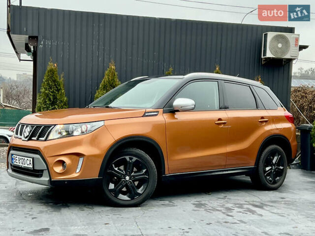 Оранжевый Сузуки Витара, объемом двигателя 1.37 л и пробегом 118 тыс. км за 16000 $, фото 3 на Automoto.ua