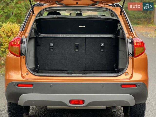 Помаранчевий Сузукі Вітара, об'ємом двигуна 1.37 л та пробігом 118 тис. км за 16400 $, фото 15 на Automoto.ua