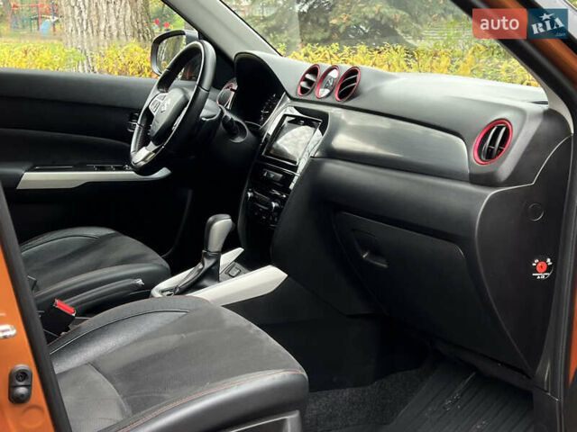 Помаранчевий Сузукі Вітара, об'ємом двигуна 1.37 л та пробігом 118 тис. км за 16400 $, фото 26 на Automoto.ua