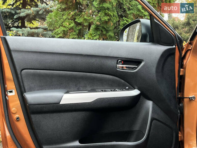 Помаранчевий Сузукі Вітара, об'ємом двигуна 1.37 л та пробігом 118 тис. км за 16400 $, фото 17 на Automoto.ua