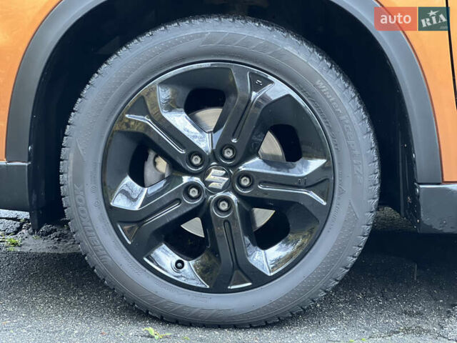 Помаранчевий Сузукі Вітара, об'ємом двигуна 1.37 л та пробігом 118 тис. км за 16400 $, фото 13 на Automoto.ua