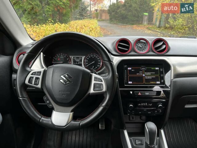 Помаранчевий Сузукі Вітара, об'ємом двигуна 1.37 л та пробігом 118 тис. км за 16400 $, фото 25 на Automoto.ua