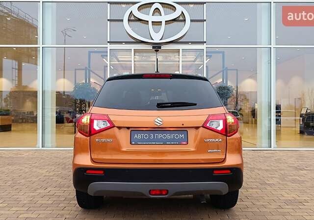 Помаранчевий Сузукі Вітара, об'ємом двигуна 1.59 л та пробігом 111 тис. км за 16631 $, фото 3 на Automoto.ua