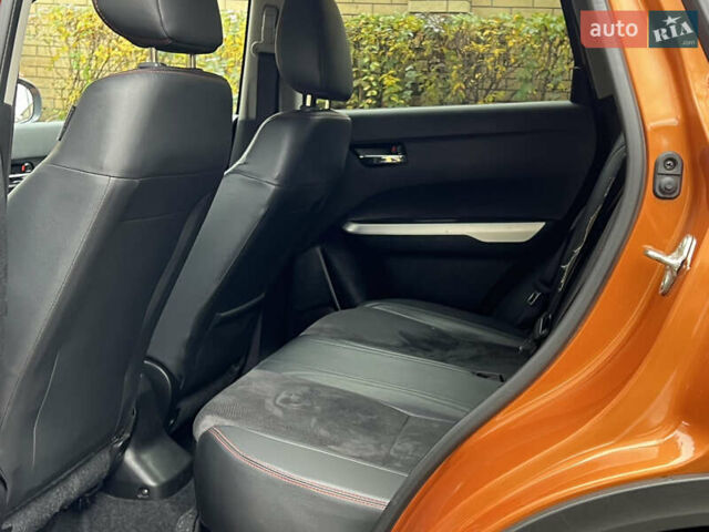 Помаранчевий Сузукі Вітара, об'ємом двигуна 1.37 л та пробігом 118 тис. км за 16400 $, фото 22 на Automoto.ua