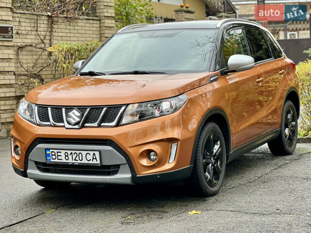 Помаранчевий Сузукі Вітара, об'ємом двигуна 1.37 л та пробігом 118 тис. км за 16400 $, фото 2 на Automoto.ua