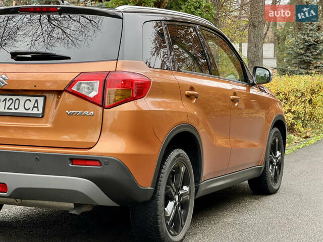 Помаранчевий Сузукі Вітара, об'ємом двигуна 1.37 л та пробігом 118 тис. км за 16400 $, фото 10 на Automoto.ua