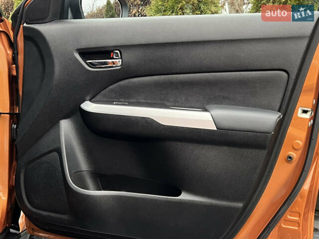 Оранжевый Сузуки Витара, объемом двигателя 1.37 л и пробегом 118 тыс. км за 16000 $, фото 26 на Automoto.ua