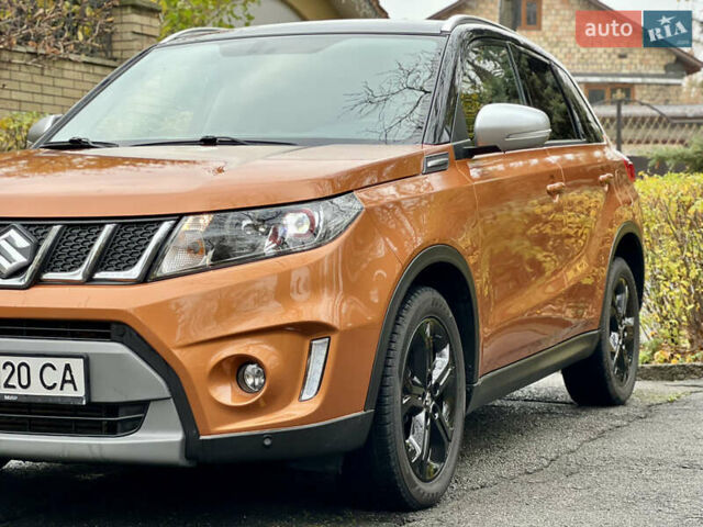Помаранчевий Сузукі Вітара, об'ємом двигуна 1.37 л та пробігом 118 тис. км за 16400 $, фото 3 на Automoto.ua