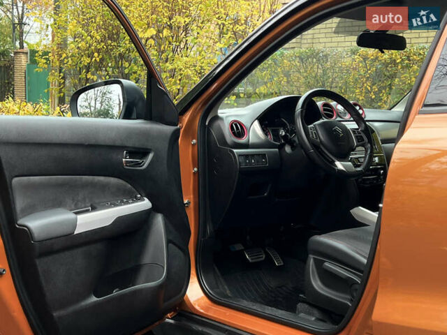 Помаранчевий Сузукі Вітара, об'ємом двигуна 1.37 л та пробігом 118 тис. км за 16400 $, фото 16 на Automoto.ua
