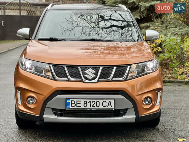 Помаранчевий Сузукі Вітара, об'ємом двигуна 1.37 л та пробігом 118 тис. км за 16400 $, фото 1 на Automoto.ua