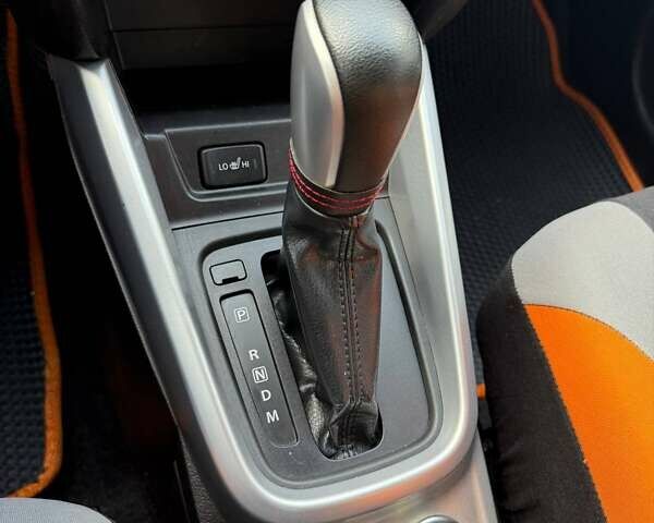 Помаранчевий Сузукі Вітара, об'ємом двигуна 1.59 л та пробігом 125 тис. км за 16200 $, фото 3 на Automoto.ua