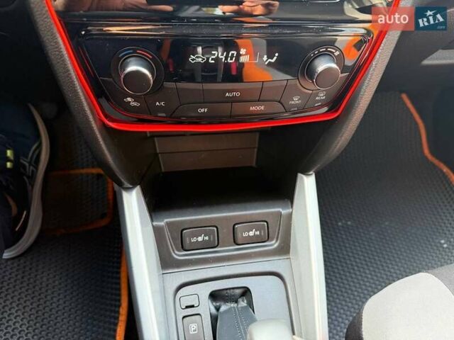 Помаранчевий Сузукі Вітара, об'ємом двигуна 1.59 л та пробігом 125 тис. км за 16200 $, фото 2 на Automoto.ua