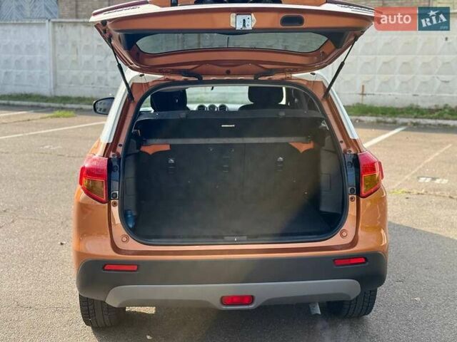 Помаранчевий Сузукі Вітара, об'ємом двигуна 1.59 л та пробігом 125 тис. км за 16200 $, фото 18 на Automoto.ua