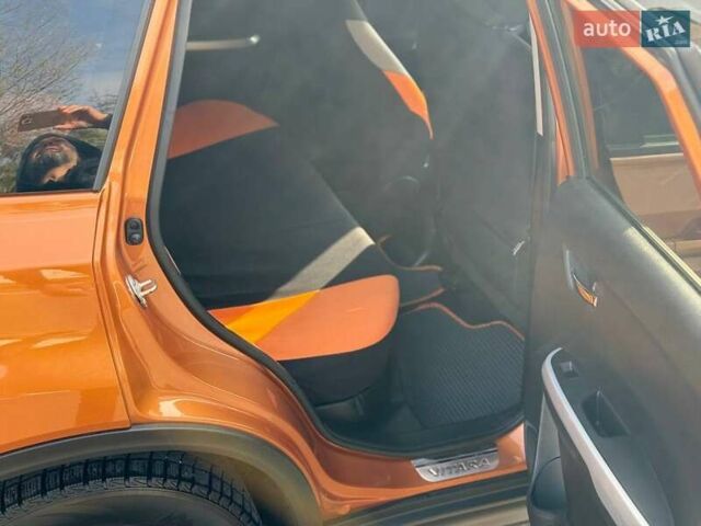 Помаранчевий Сузукі Вітара, об'ємом двигуна 1.59 л та пробігом 125 тис. км за 16200 $, фото 8 на Automoto.ua
