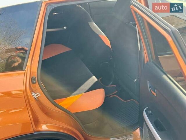 Помаранчевий Сузукі Вітара, об'ємом двигуна 1.59 л та пробігом 125 тис. км за 16200 $, фото 9 на Automoto.ua
