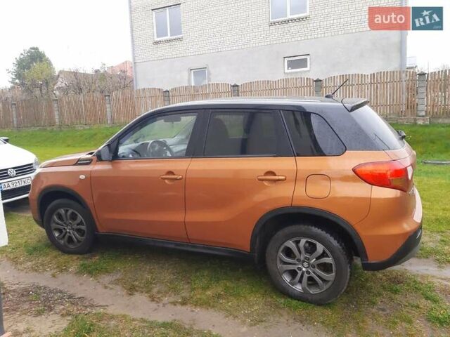 Помаранчевий Сузукі Вітара, об'ємом двигуна 1.59 л та пробігом 128 тис. км за 17200 $, фото 5 на Automoto.ua
