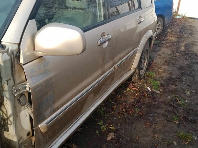 Серый Сузуки ХЛ7, объемом двигателя 2 л и пробегом 300 тыс. км за 2600 $, фото 5 на Automoto.ua