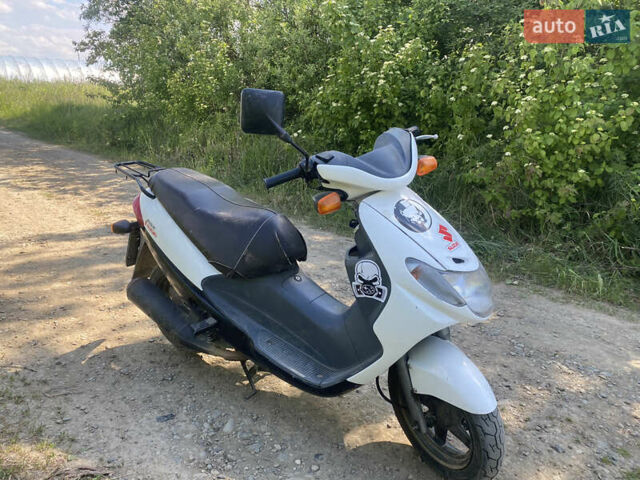 Белый Сузуки Address 110, объемом двигателя 0 л и пробегом 163 тыс. км за 450 $, фото 1 на Automoto.ua