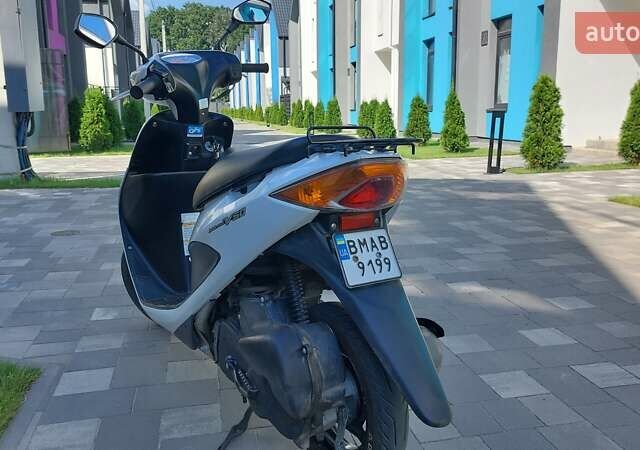 Білий Сузукі Address V50, об'ємом двигуна 0.05 л та пробігом 5 тис. км за 750 $, фото 1 на Automoto.ua