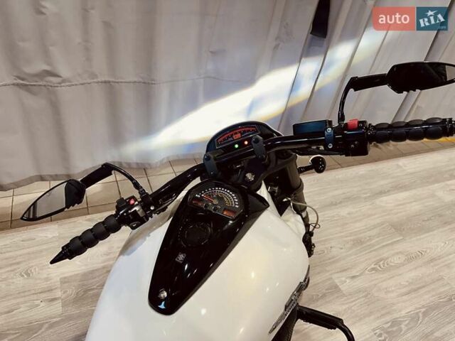 Білий Сузукі Boulevard M109R, об'ємом двигуна 0 л та пробігом 3 тис. км за 16900 $, фото 11 на Automoto.ua