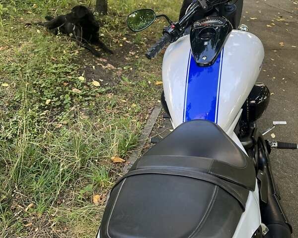 Белый Сузуки Boulevard M109R, объемом двигателя 1.8 л и пробегом 11 тыс. км за 15000 $, фото 8 на Automoto.ua