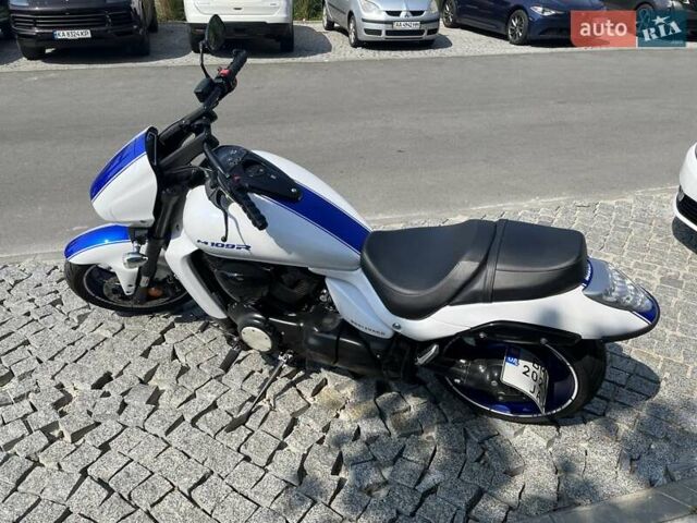 Белый Сузуки Boulevard M109R, объемом двигателя 1.8 л и пробегом 11 тыс. км за 15000 $, фото 13 на Automoto.ua