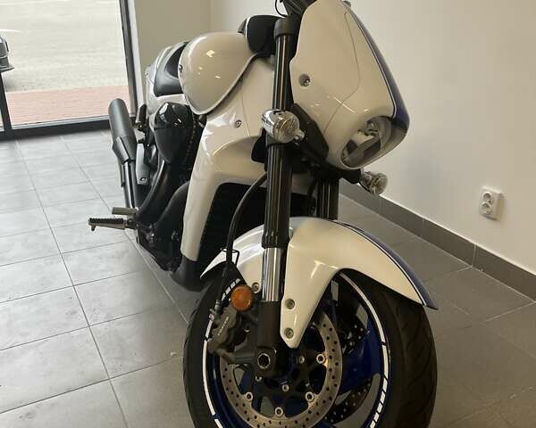 Белый Сузуки Boulevard M109R, объемом двигателя 1.8 л и пробегом 11 тыс. км за 15000 $, фото 6 на Automoto.ua