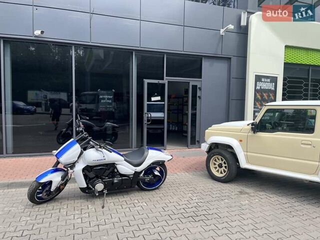 Белый Сузуки Boulevard M109R, объемом двигателя 1.8 л и пробегом 11 тыс. км за 15000 $, фото 2 на Automoto.ua
