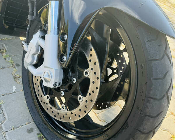 Сузуки Boulevard M109R, объемом двигателя 0 л и пробегом 28 тыс. км за 14000 $, фото 3 на Automoto.ua