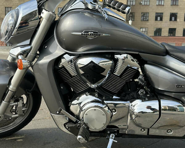 Серый Сузуки Boulevard M109R, объемом двигателя 1.8 л и пробегом 8 тыс. км за 12200 $, фото 6 на Automoto.ua