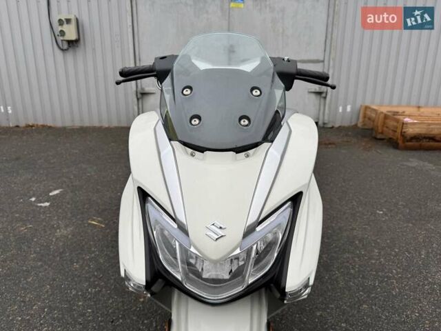 Сузуки Burgman 125, объемом двигателя 0 л и пробегом 1 тыс. км за 2600 $, фото 3 на Automoto.ua