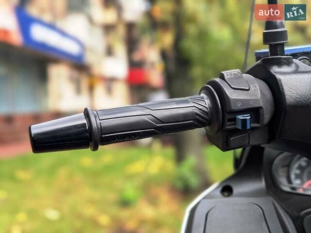 Белый Сузуки Burgman 200, объемом двигателя 0.2 л и пробегом 33 тыс. км за 2300 $, фото 9 на Automoto.ua