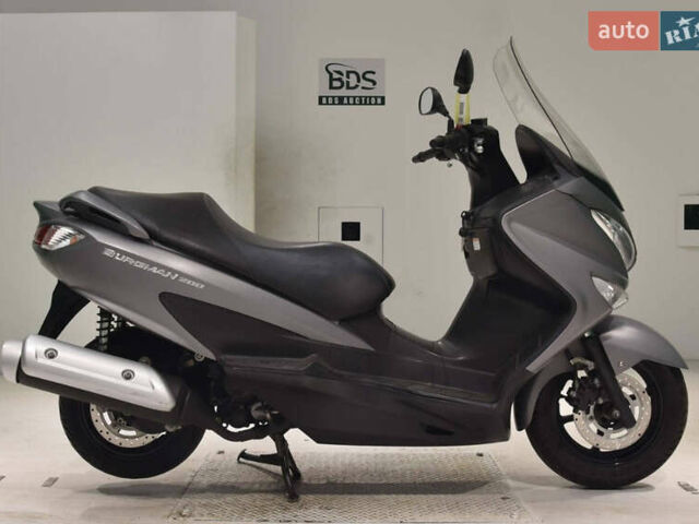 Серый Сузуки Burgman 200, объемом двигателя 0 л и пробегом 39 тыс. км за 2300 $, фото 2 на Automoto.ua