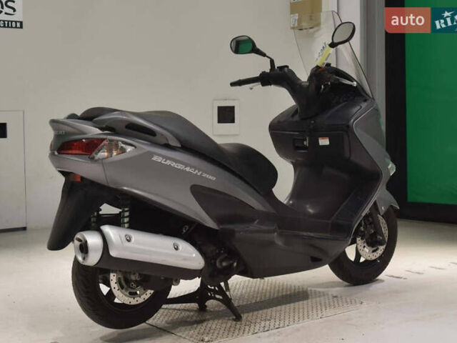 Серый Сузуки Burgman 200, объемом двигателя 0 л и пробегом 39 тыс. км за 2300 $, фото 4 на Automoto.ua