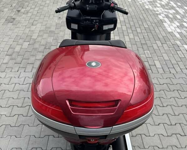 Красный Сузуки Burgman 400, объемом двигателя 0.4 л и пробегом 26 тыс. км за 3499 $, фото 7 на Automoto.ua